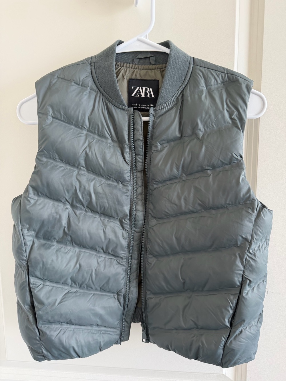 Zara Puffer Vest in Olive - Kids 8-9 Size